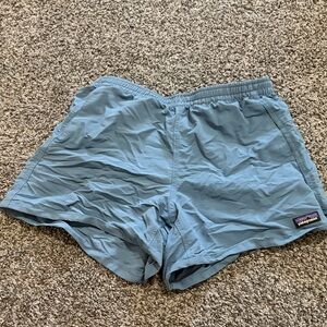 PATAGONIA Shorts
barely worn doesn’t fit me
#patagonia #granolagirl #outdoors